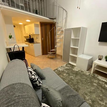 Sweet Chloe Apartment Рим Екстериор снимка